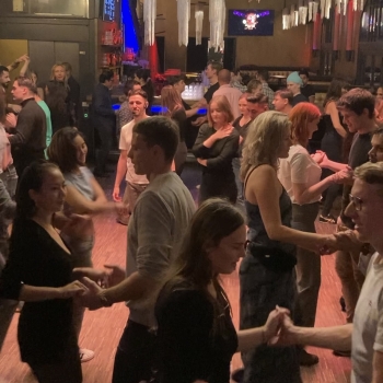 Bachata Dance Classes in Berlin - Klosterstr. 44